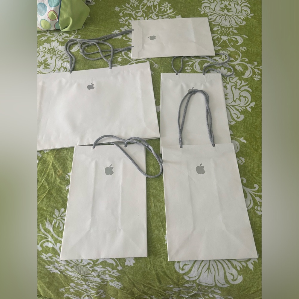 Empty Apple Store bags (5)